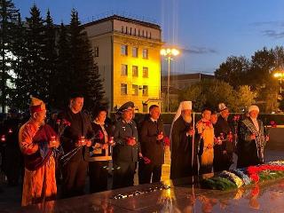 Антитеррористический митинг прошел в Иркутске у мемориала Вечный огонь