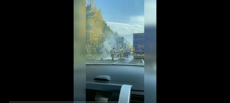Фура горела на федеральной трассе "Байкал" в Шелеховском районе