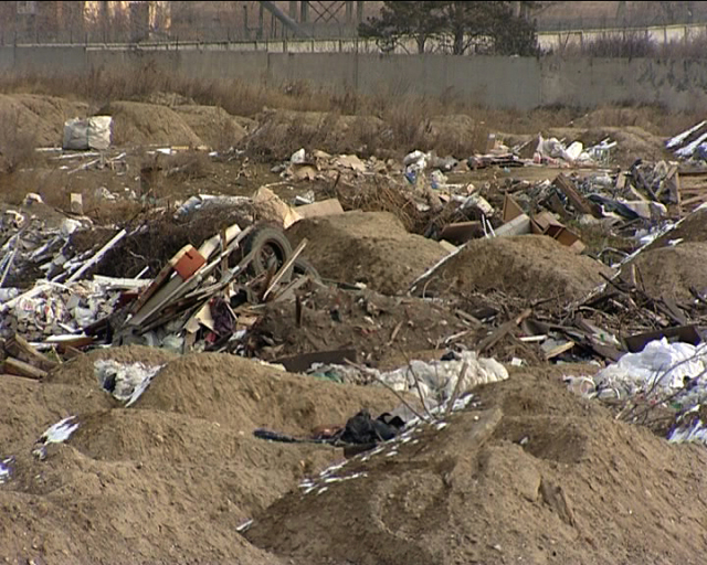 В Ангарске обнаружили большую свалку опасных промышленных и бытовых отходов