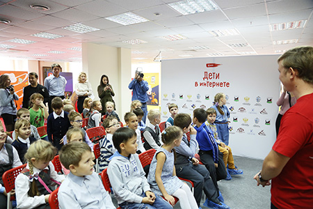 Более 2,5 тысяч школьников Иркутска посетили выставку «Дети в Интернете»
