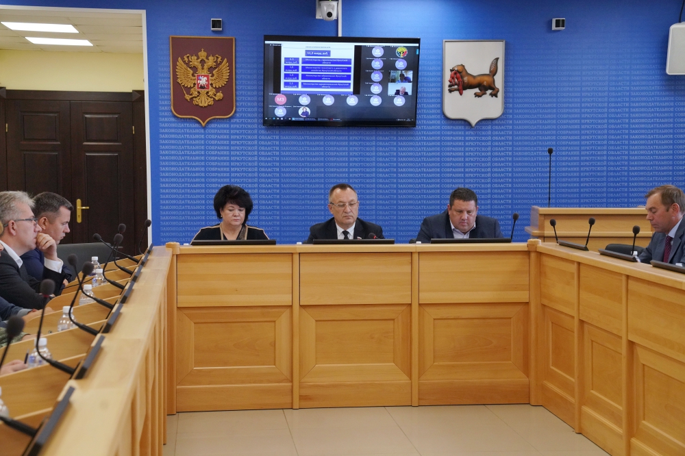Депутаты ЗС обсудили реализацию госпрограмм в Иркутской области