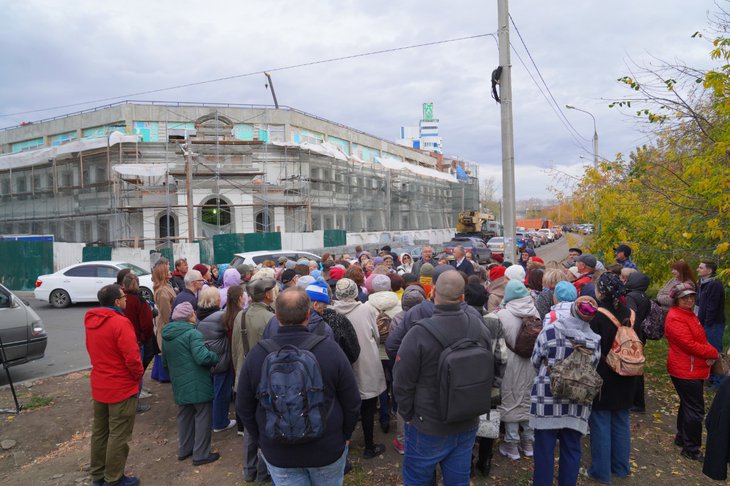 En+ Group помогла провести для иркутян экскурсию, посвященную создателям Курбатовских бань
