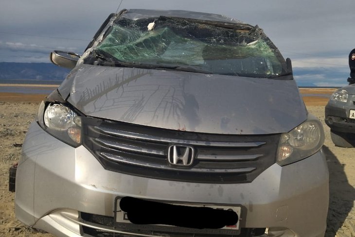 Четыре девушки получили травмы при опрокидывании автомобиля  Honda на Ольхоне