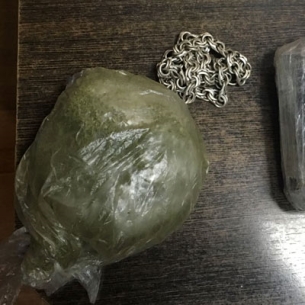 Двое иркутян задержаны за попытку перебросить в колонию наркотики