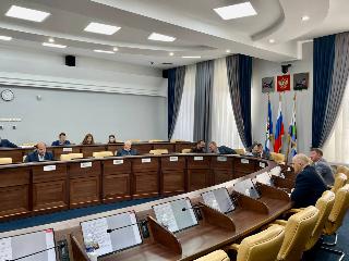 Девять вопросов рассмотрела комиссия Думы города Иркутска по муниципальному законодательству и правопорядку