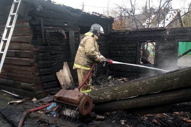 В Иркутском районе при пожаре в частном доме пострадал семилетний мальчик