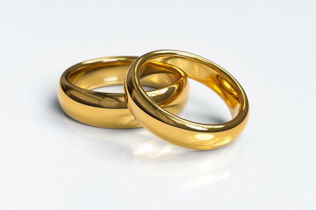 Рекордное число браков зарегистрировали в Иркутской области с 22 сентября