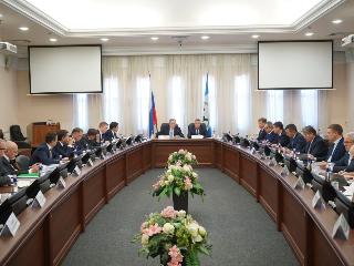 Губернатор Иркутской области встретился с министром энергетики РФ