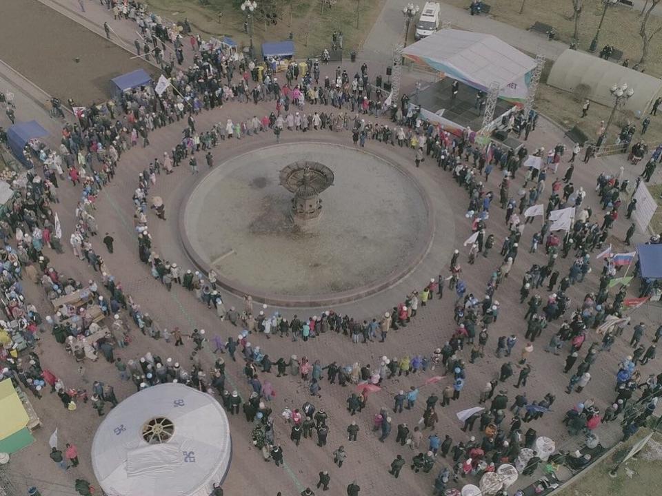 Более двух тысяч человек приняли участие в праздновании Дня народного единства в Иркутске