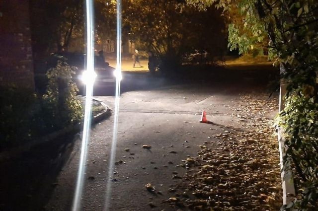 Водитель сбил восьмилетнего мальчика во дворе на улице Касьянова в Иркутске