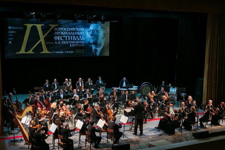 Губернаторский симфонический оркестр Иркутской филармонии проводит гастрольный тур по России