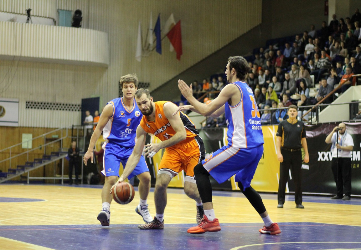 Баскетболисты «Иркута» уступили соперникам из «Самары» со счётом 64:77