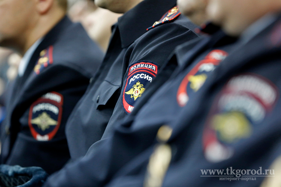 К 100-летию со дня образования милиции полицейские России провели флешмоб