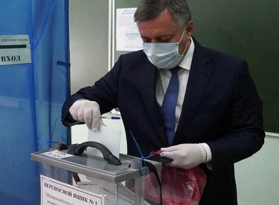 Игорь Кобзев принял участие в общероссийском голосовании по поправкам в Конституцию РФ