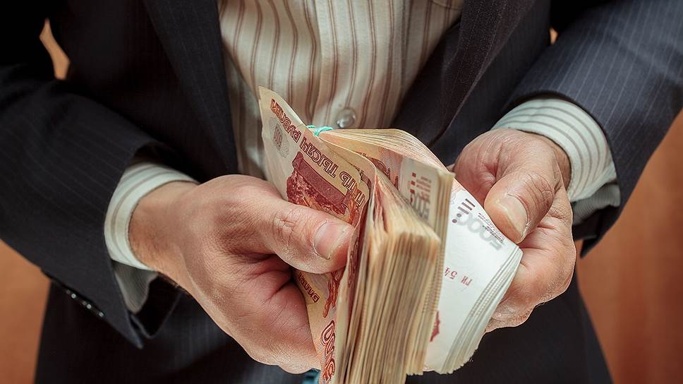 Чиновники Иркутской области получают одну из самых высоких зарплат в Сибири