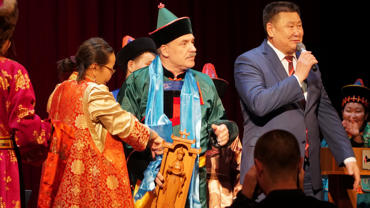 Павел Грудинин встретился с иркутянами в музыкальном театре имени Загурского