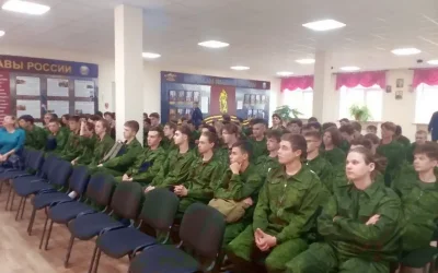 ​105 лет на службе Отечеству: ветераны ФСБ по Иркутскому гарнизону провели лекции для курсантов