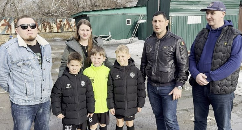 Родители иркутских футболистов требуют строительства нового стадиона