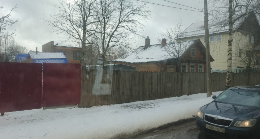 С 14 апреля полностью вводится запрет на установку заборов на даче: придется убрать
