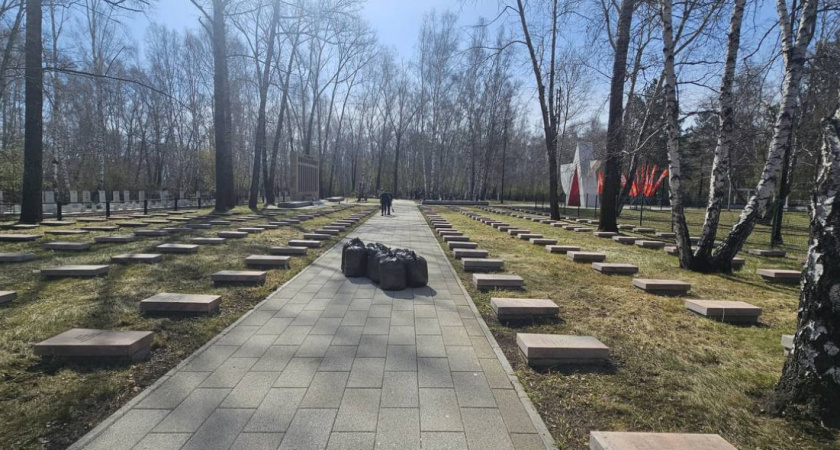 Курсанты ИРНИТУ и иркутские кадеты навели порядок на Русско-Амурском мемориале