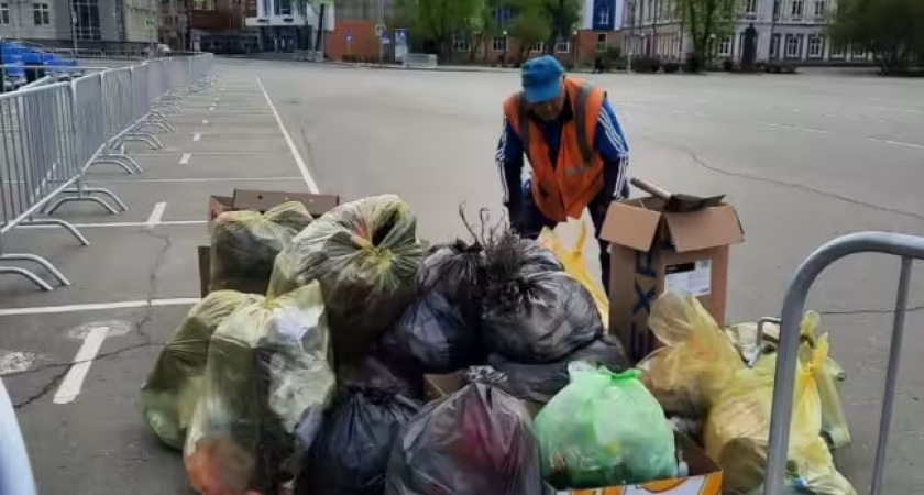 Иркутские коммунальщики завершают масштабную уборку после праздничных мероприятий