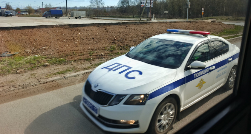 Водителей с 10-летним стажем обяжут пересдавать права в мае: в ином случае нужно заплатить 30 000 рублей штрафа