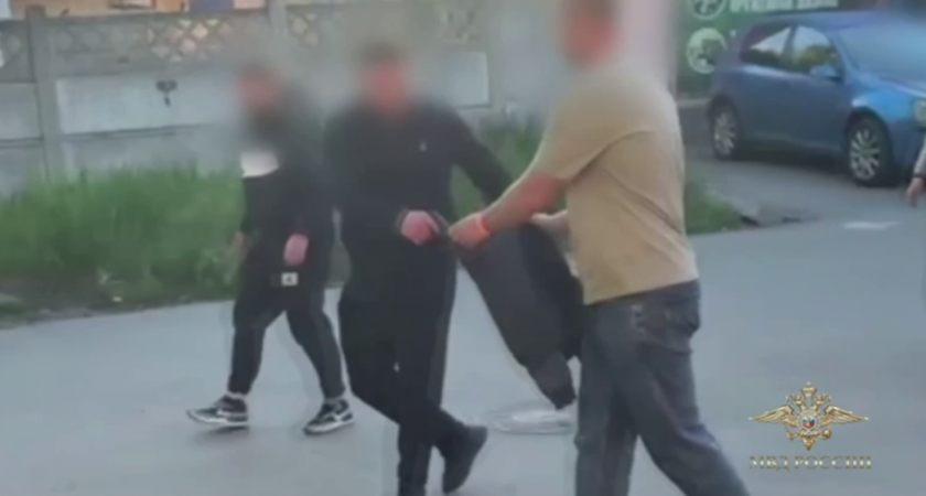 В Иркутской области в кратчайшие сроки задержали стрелков из травмата