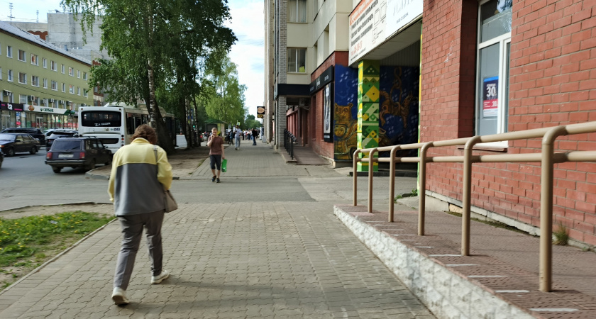 Пенсионеры получили пенсии за июнь и обрадовались