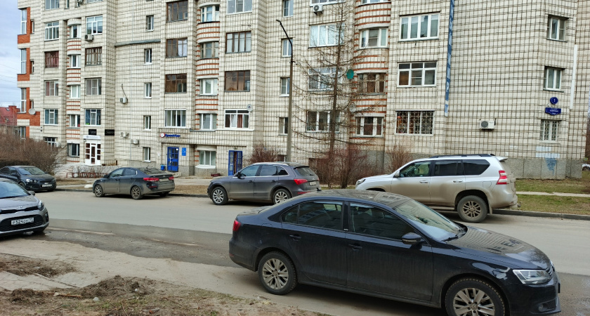 Водителей уведомили. С 14 июня начинают лишать прав за опущенные стекла