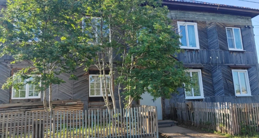 В одном из городов Иркутской области обвалился потолок в жилом доме