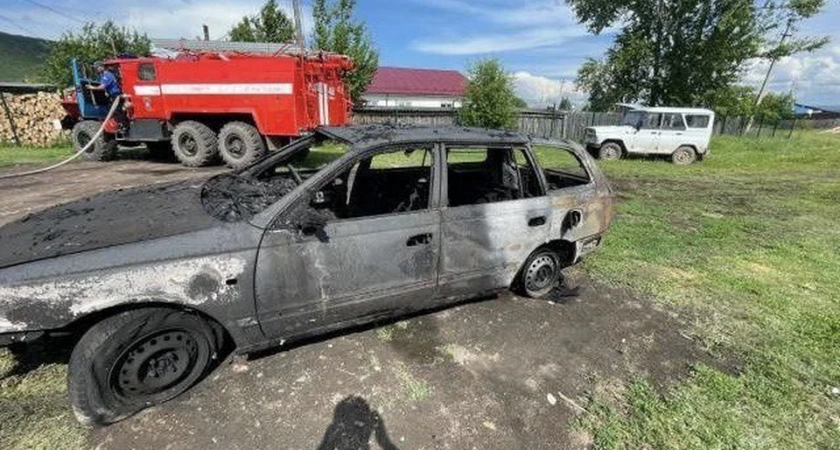 В Иркутской области мужчина пострадал при тушении пожара в гараже