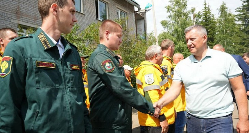 Пожарные Иркутской области получили благодарность за помощь в борьбе с лесными возгораниями в Забайкалье