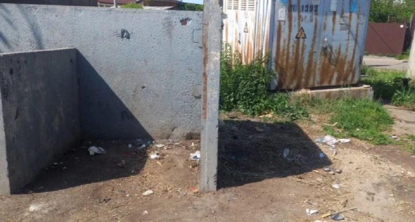 В одном из районов Иркутска очистили дворы от мусора после жалоб жителей