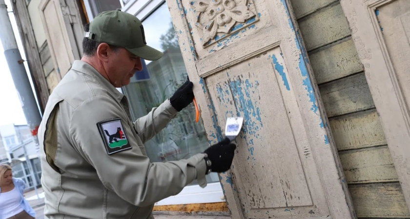В Иркутске продолжается акция «Фасадник»: волонтеры и мэр города приводят в порядок исторические здания
