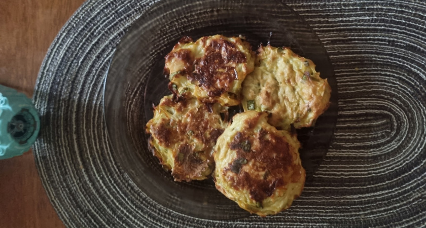 Готовлю эти мясные оладьи уже 10 лет: проще пирожков, а вкус — просто восторг