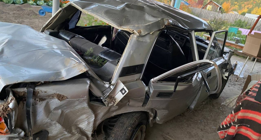 Шестеро подростков пострадали в Иркутской области после аварии с автомобилем