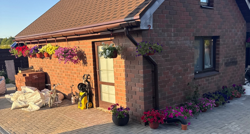 Построил баню - простись с домом: о чём не подозревает хозяин дома, построивший баньку у себя под боком