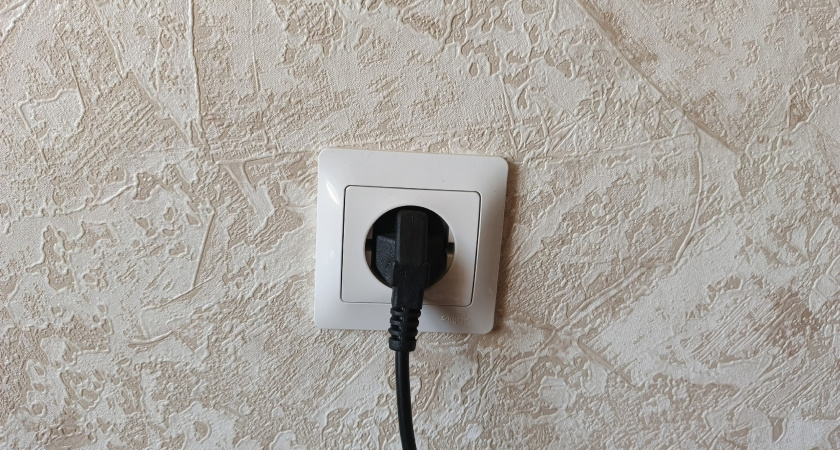 Три устройства в квартире, которые нельзя отключать от розетки ни при каких условиях. И вот по какой причине