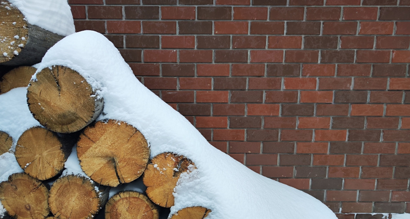 Почему жители уральских деревень начали массово отключать газовое отопление: вспомнили о более бюджетном топливе