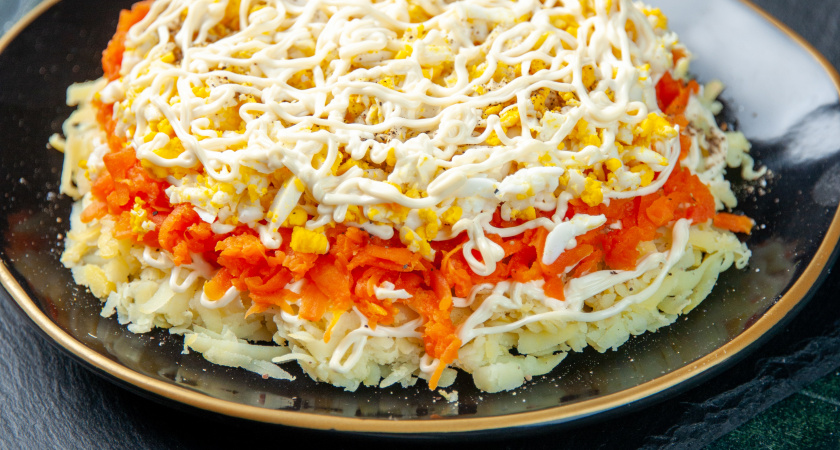 Салат "Морковка" притянет счастье и везение: точно буду делать на Новый год - Огненная Лошадь оценит