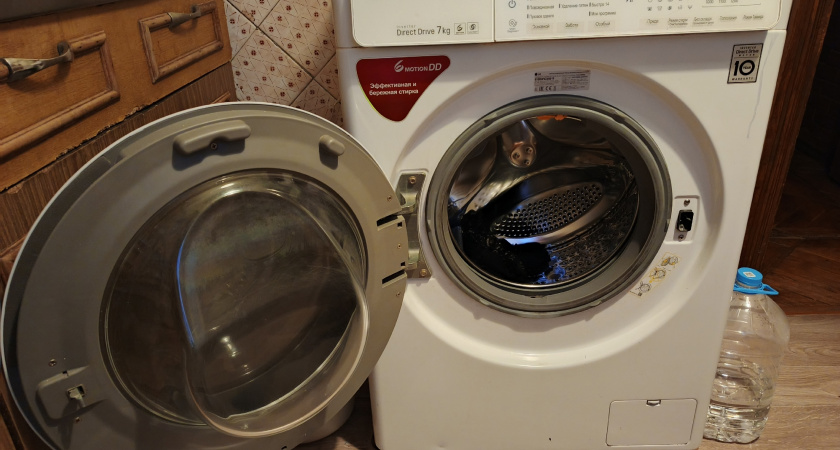 Открывать или закрывать дверь стиралки: опытный мастер рассказал, как необходимо