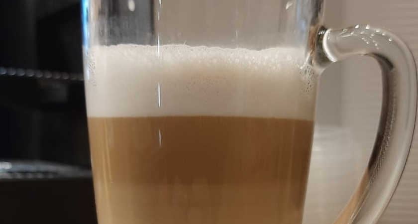 Заменил утренний кофе на нехитрую смесь. Жир уходит, энергия прёт — результат ощущается с третьего дня