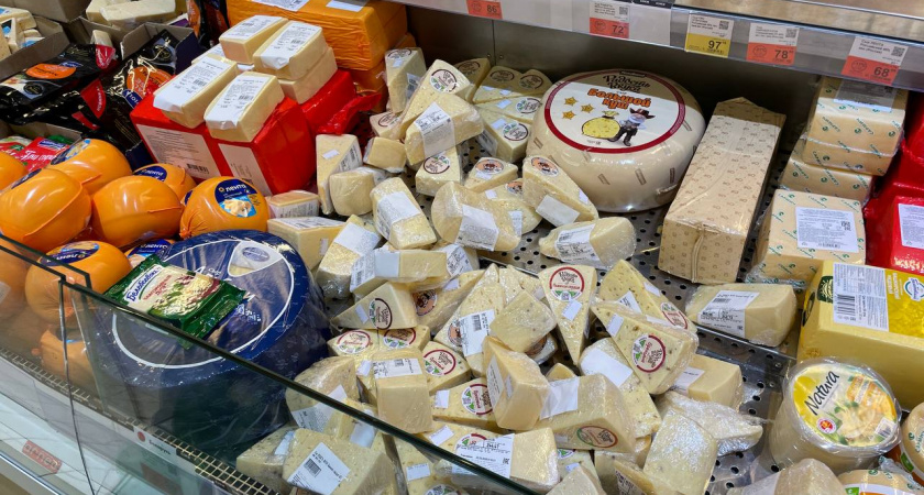 "Сыра там нет". Росконтроль опубликовал чёрный список опасных для нашего здоровья марок сыра