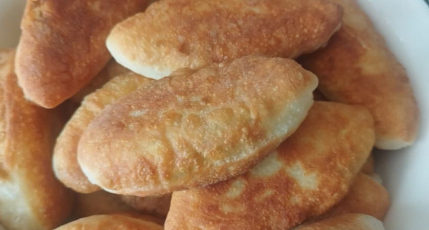 Пирожки с картошкой, как у мамы: воздушное тесто и хрустящая корочка