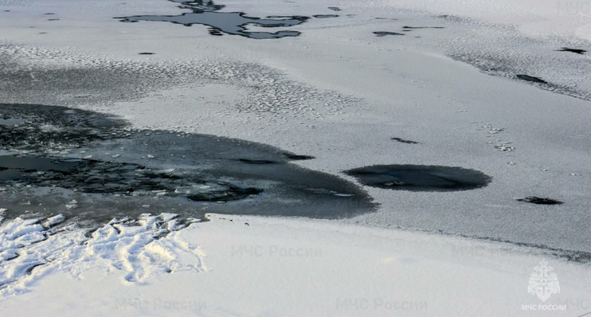 В Иркутской области зафиксировали гибель рыбака из-за тонкого льда