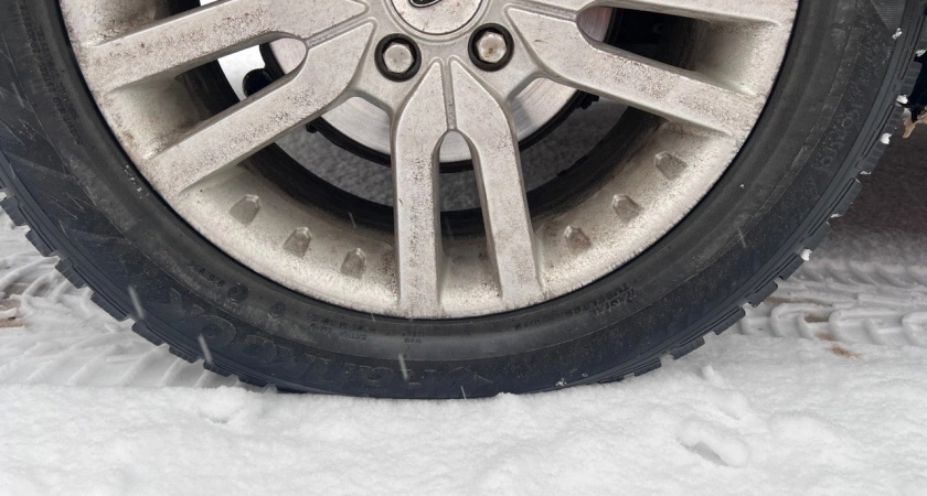 С 29 ноября всех водителей начнут штрафовать за такой тип колес - кто первый в списке