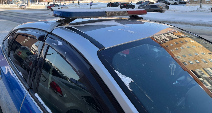 Инспектор требует открыть капот? Улыбнитесь и скажите всего лишь одно "волшебное" слово: именно оно спасает от штрафов