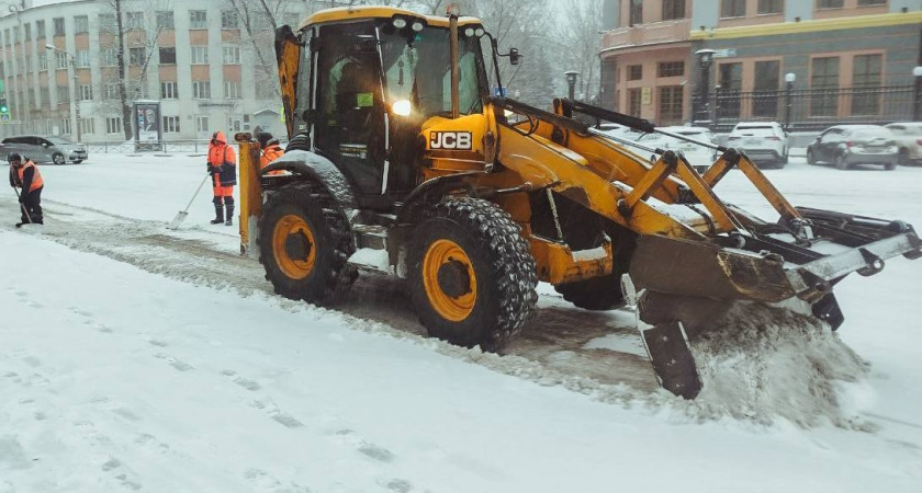 Дорожный кризис в Иркутске: арест счетов "Автодора" грозит остановкой уборки улиц с Нового года