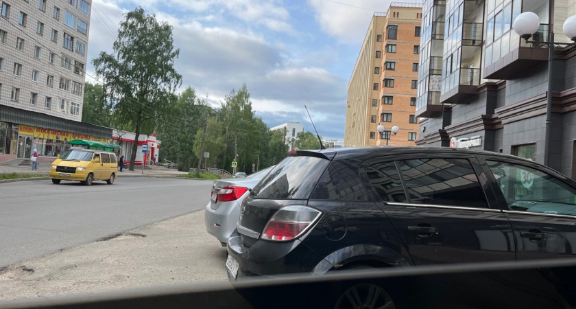 Секрет парковки по‑русски: зачем мы заезжаем задом, а американцы так не умеют делать