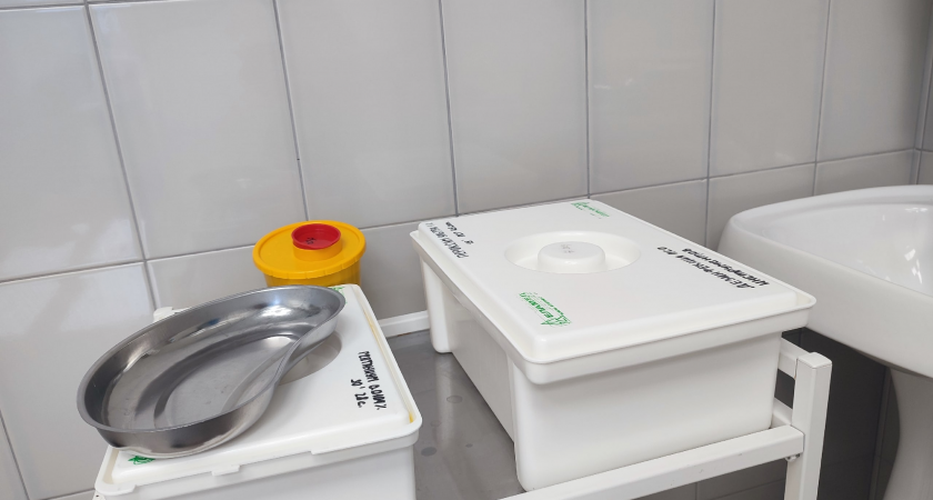 Иркутские хирурги провели уникальную операцию по удалению кисты и восстановлению репродуктивной функции у 15-летней пациентки